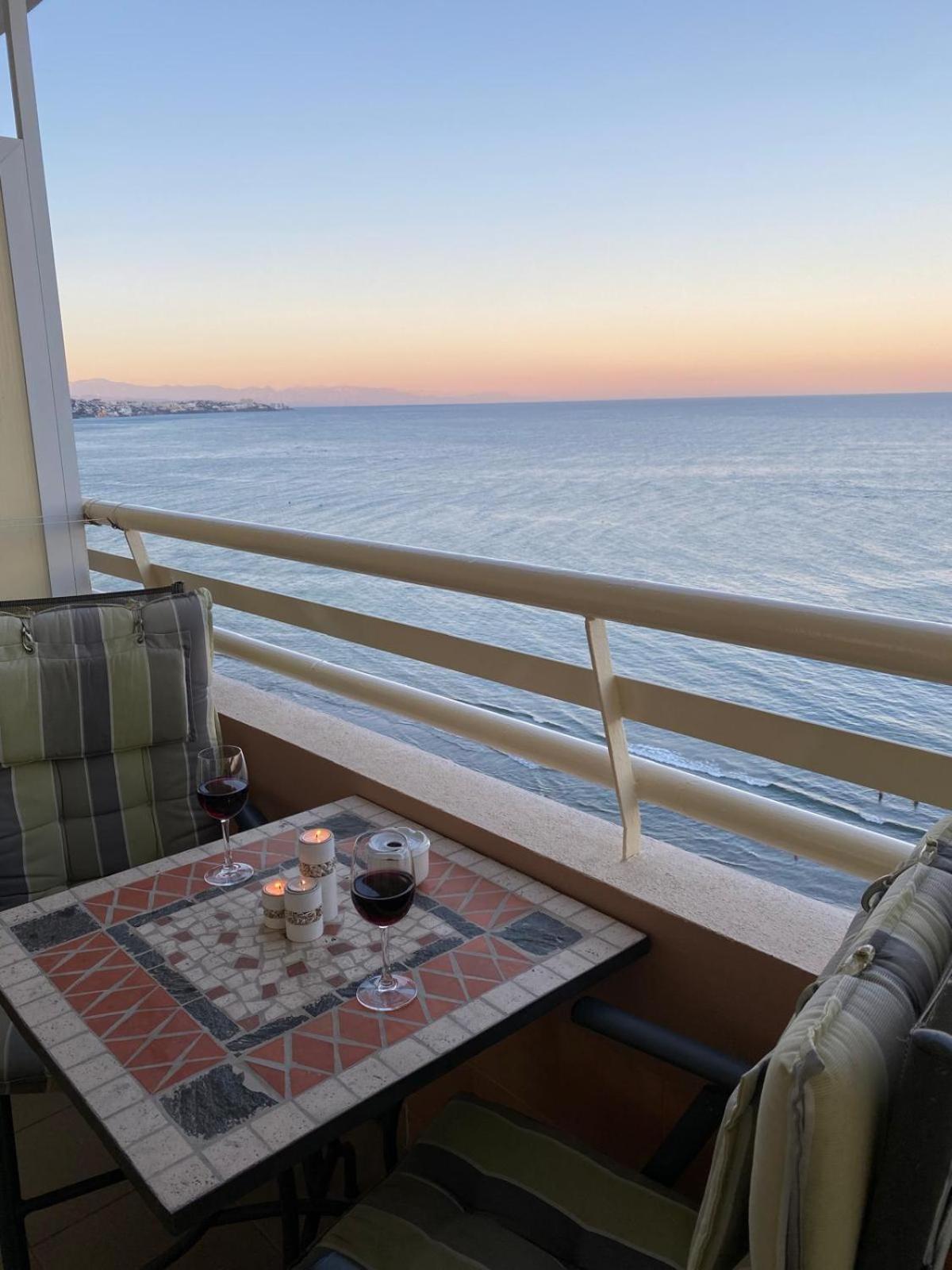 Stella Maris - Amazing Frontal Sea Views With Pool & Terrace By 10Tosea Lägenhet Fuengirola Exteriör bild