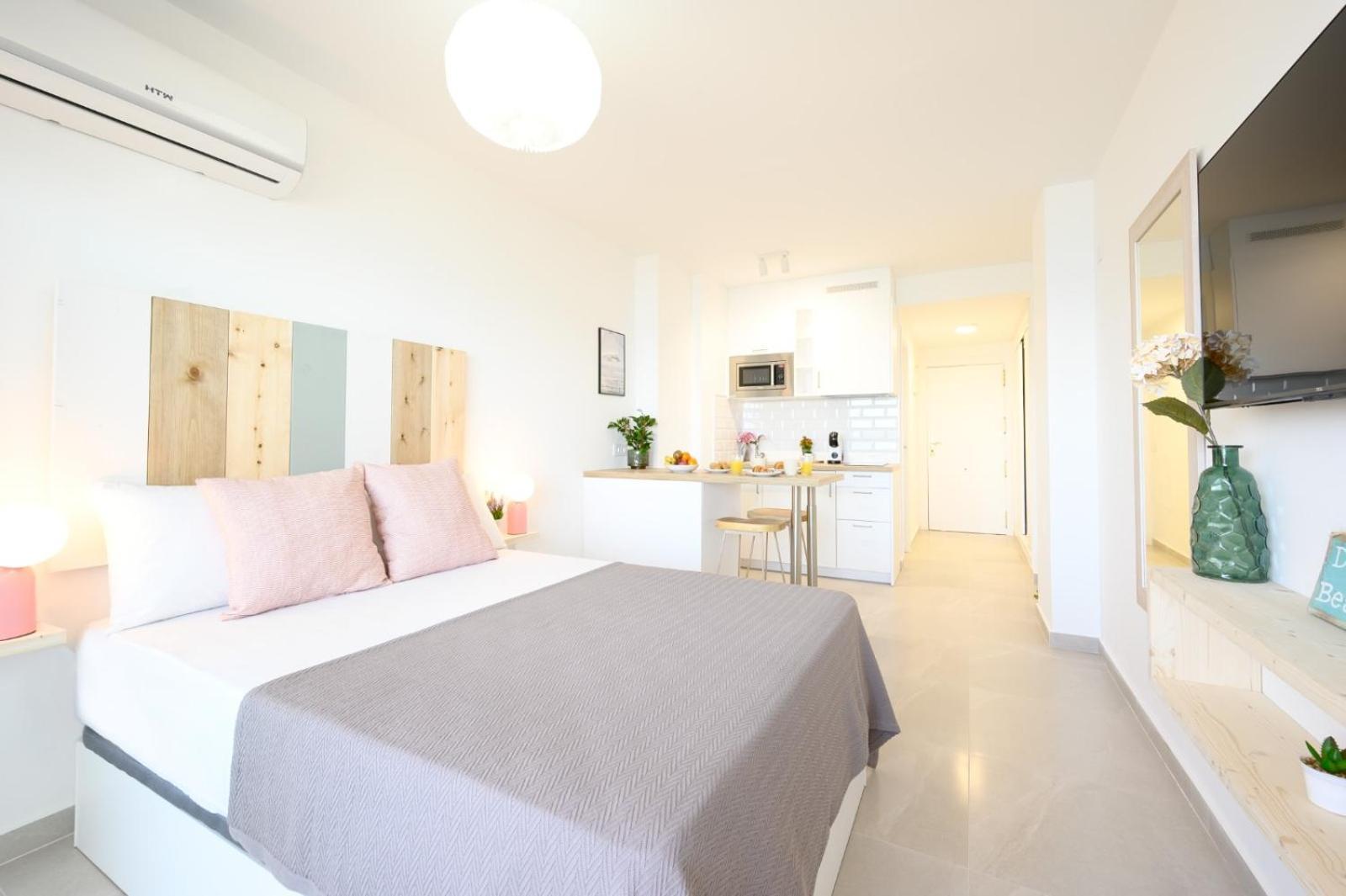 Stella Maris - Amazing Frontal Sea Views With Pool & Terrace By 10Tosea Lägenhet Fuengirola Exteriör bild