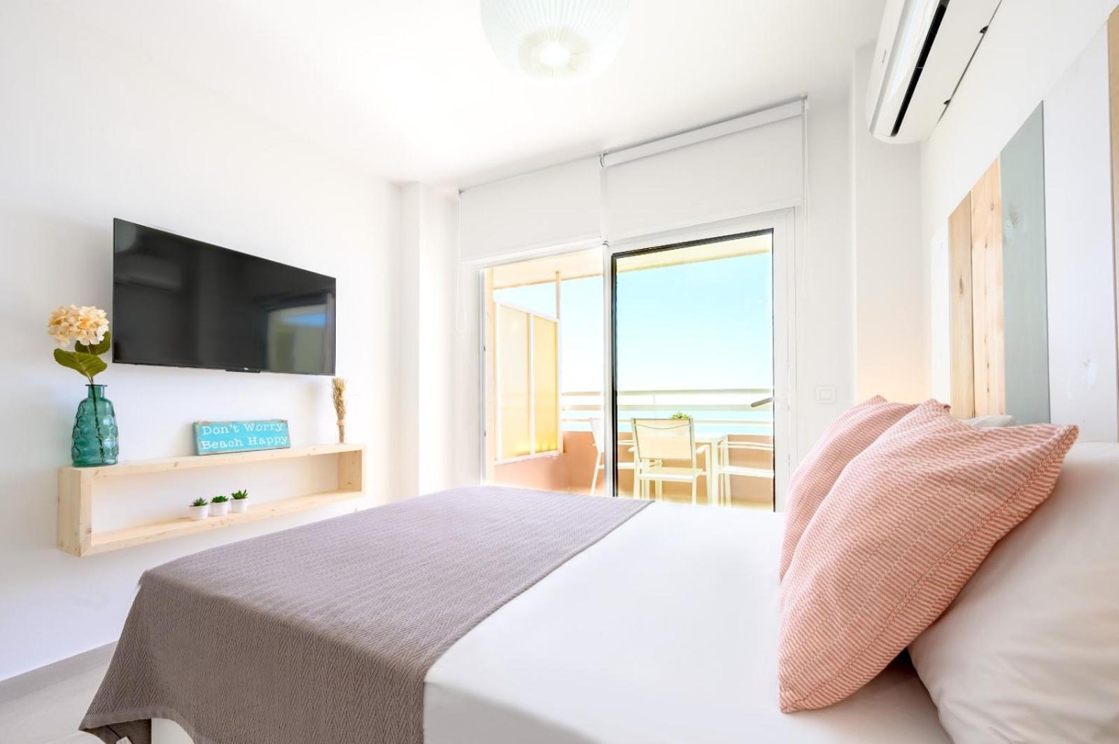 Stella Maris - Amazing Frontal Sea Views With Pool & Terrace By 10Tosea Lägenhet Fuengirola Exteriör bild