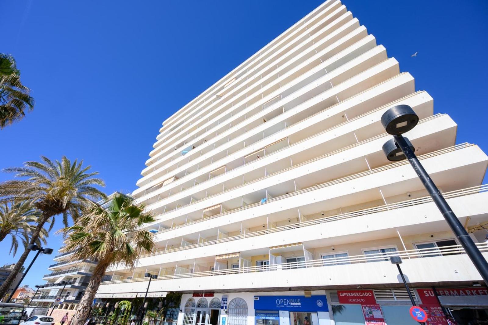 Stella Maris - Amazing Frontal Sea Views With Pool & Terrace By 10Tosea Lägenhet Fuengirola Exteriör bild