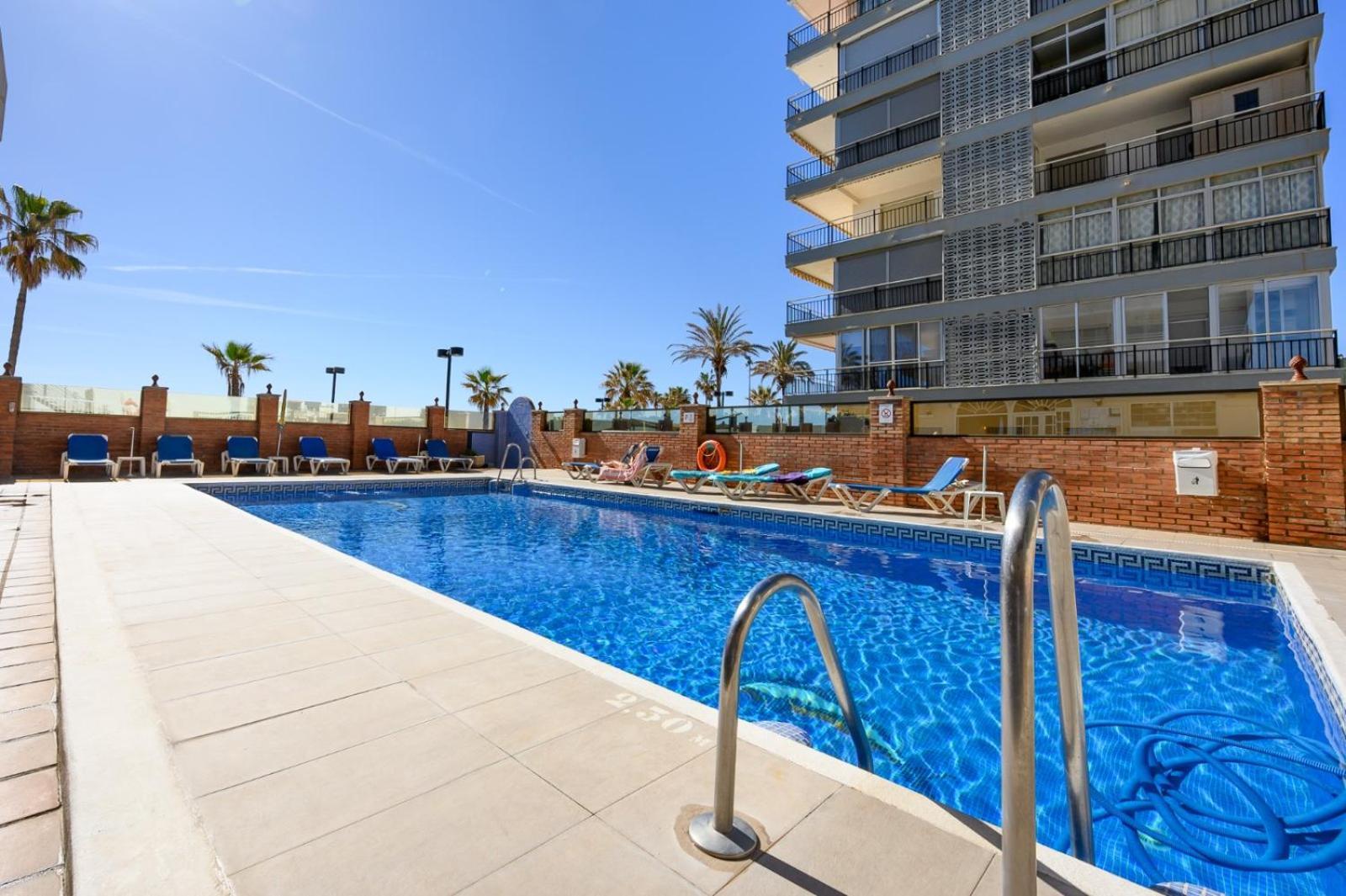 Stella Maris - Amazing Frontal Sea Views With Pool & Terrace By 10Tosea Lägenhet Fuengirola Exteriör bild